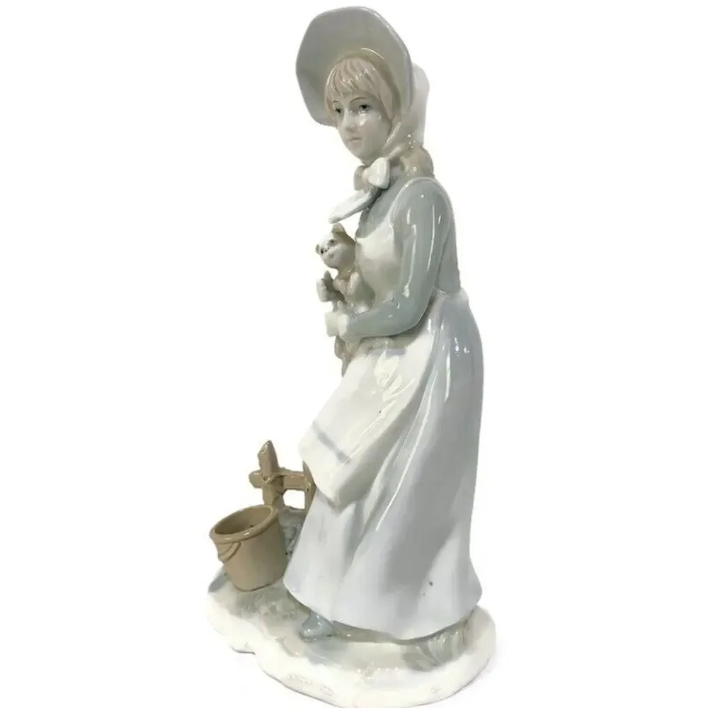 Norleans Porcelain Figurine Woman With Cat In The Style of Lladro 8.5